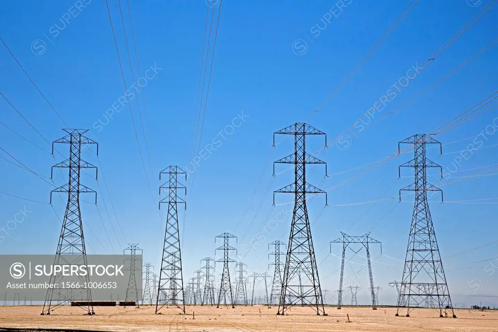 Buttonwillow, California - Electrical transmission lines in the San Joaquin Valley