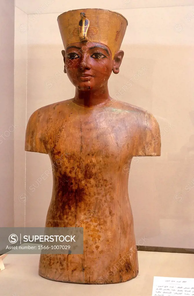 Dummy of the young pharaoh, Tutankhamun treasure, Museum of Egyptian Antiquities, Cairo, Egypt, Africa,