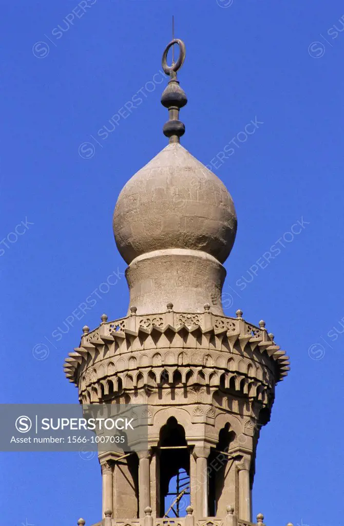 Sultan Hassan mosque, 14th century, Detail of minaret, Cairo, Egipto,
