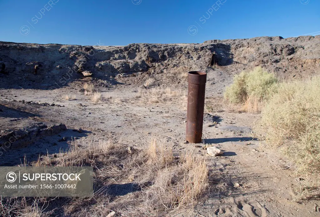 Taft, California - The site of Lakeview Gusher 1, the world´s largest accidental oil spill  Beginning in March 1910, the Union Oil Company well spille...