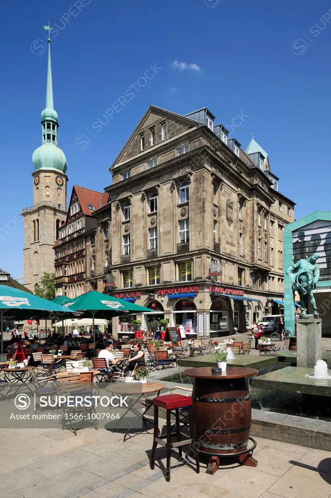 Germany, Dortmund, Ruhr area, Westphalia, North Rhine-Westphalia, NRW, Alter Markt, old market place, Blaeserbrunnen, wind players fountain, Reinoldi ...