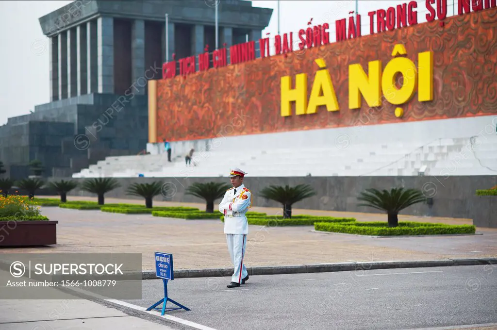 A guard standing by the sign ´Hanoi´ in the Ho Chi Minh Mausoleum