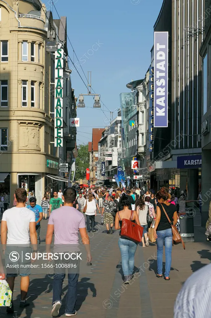 Germany, Dortmund, Ruhr area, Westphalia, North Rhine-Westphalia, NRW, Westenhellweg, shopping street, pedestrian zone, people, shopping stroll