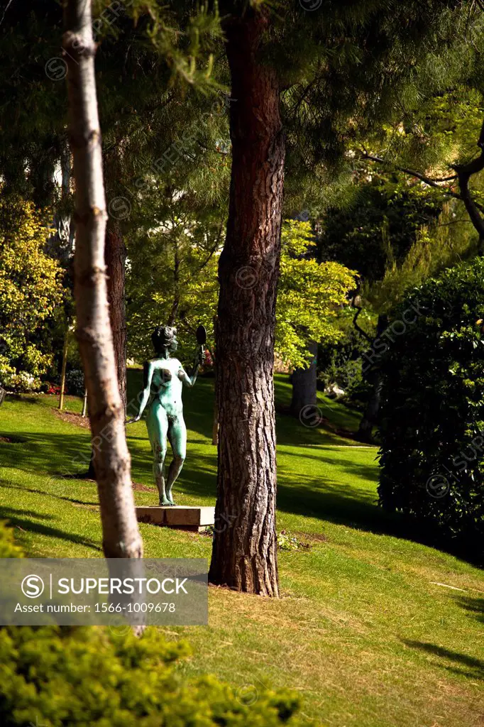 Sculpture ´Maryse au Miroir´ by Cyril de la Patellière at Saint-Martin gardens in Le Rocher, Principality of Monaco, Europe
