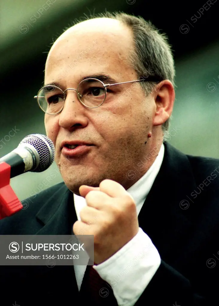 Portrait of Gregor Gysi * 16  01  1948: German politician of the Left Party - Caution: For the editorial use only  Not for advertising or other commer...