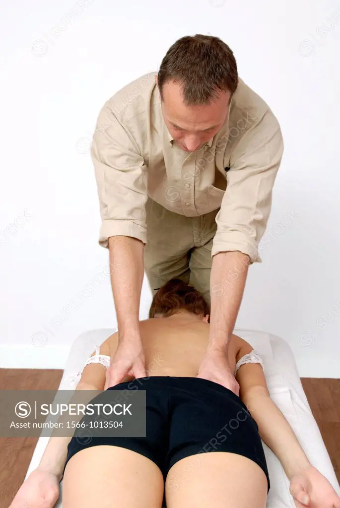 Shiatsu massage  Massage for lower back pain