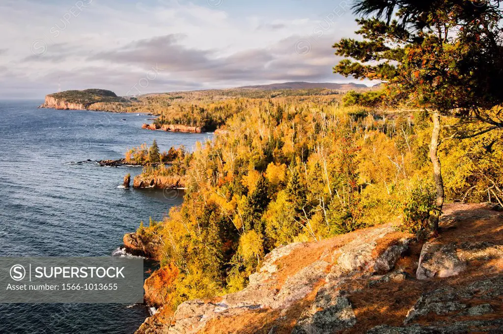 Autumn on the north shore of Lake Superior from Shovel Point in Tettegouche State Park
