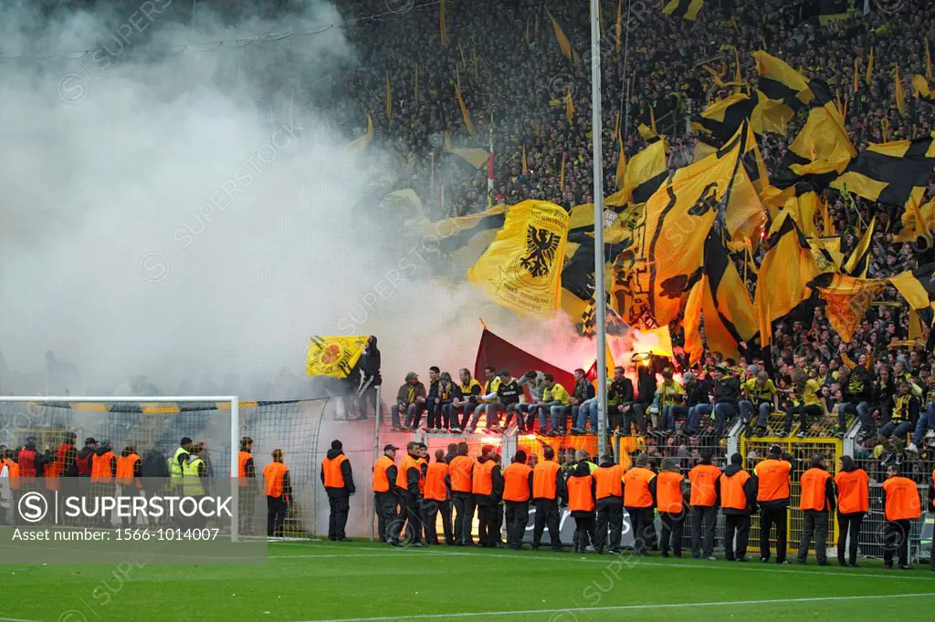 sports, football, Bundesliga, 2011/2012, Borussia Dortmund versus SC Freiburg 4:0, Stadium Signal Iduna Park in Dortmund, football fans, rampage, riot...
