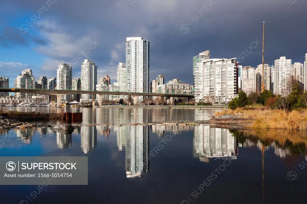 Canada, British Columbia, Vancouver, buildings along False Creek, morning