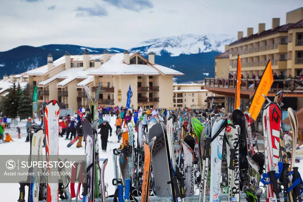 USA, Colorado, Crested Butte, Mount Crested Butte Ski Village, skis