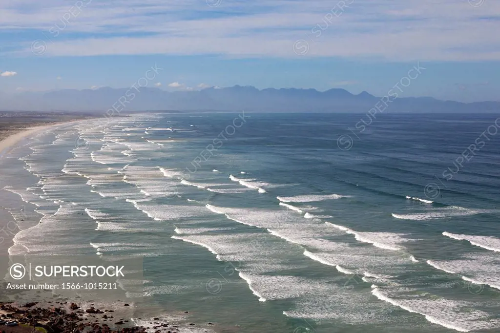 South Africa, Western Cape, Cape Peninsula, False Bay, Muizenberg, the bay and the beach.