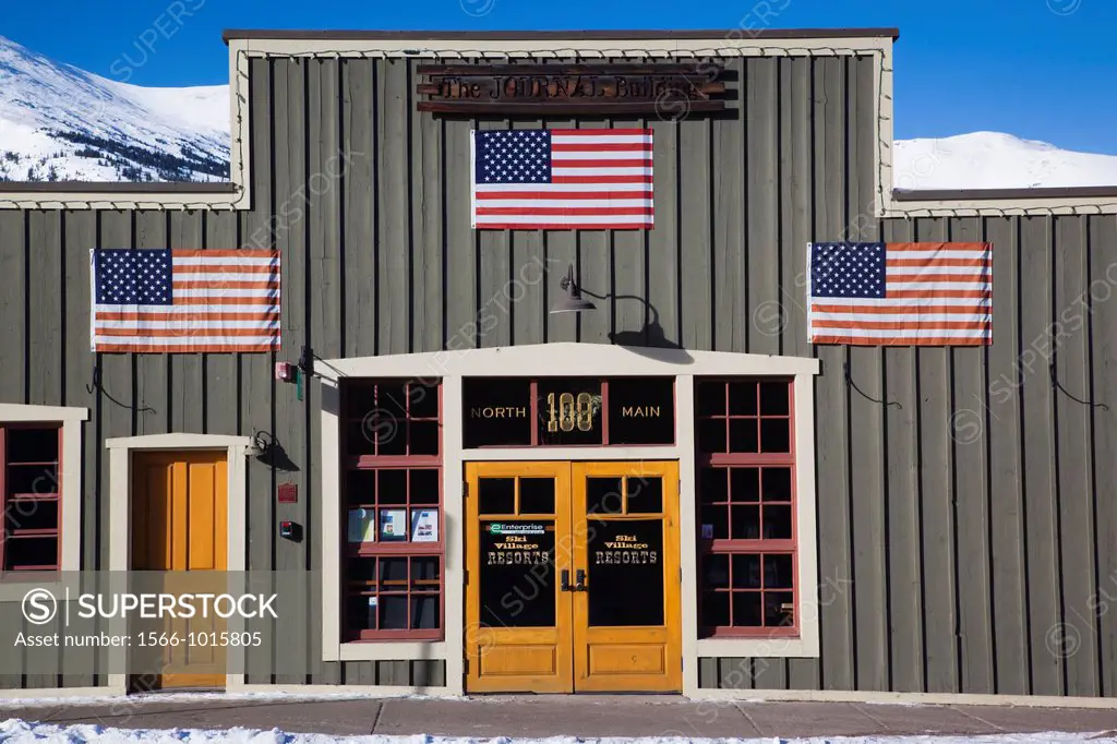 USA, Colorado, Breckenridge, Western-style storefront with US flags