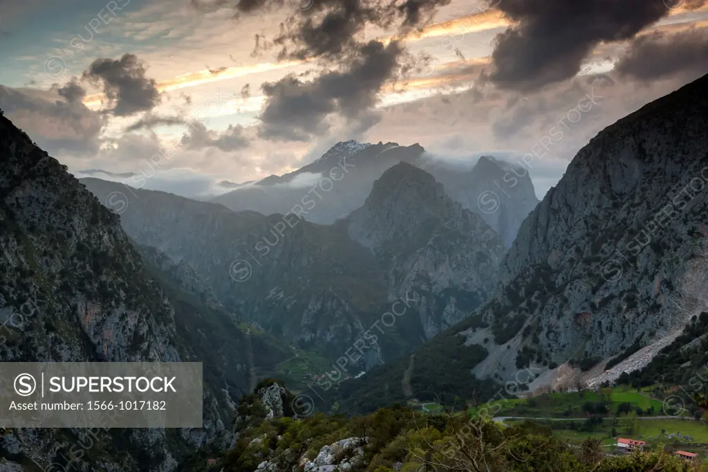 Sunset over Cueto del Ave, eastern massif of the Picos de Europa National Park Andara from Linares village, Cantabria, Spain