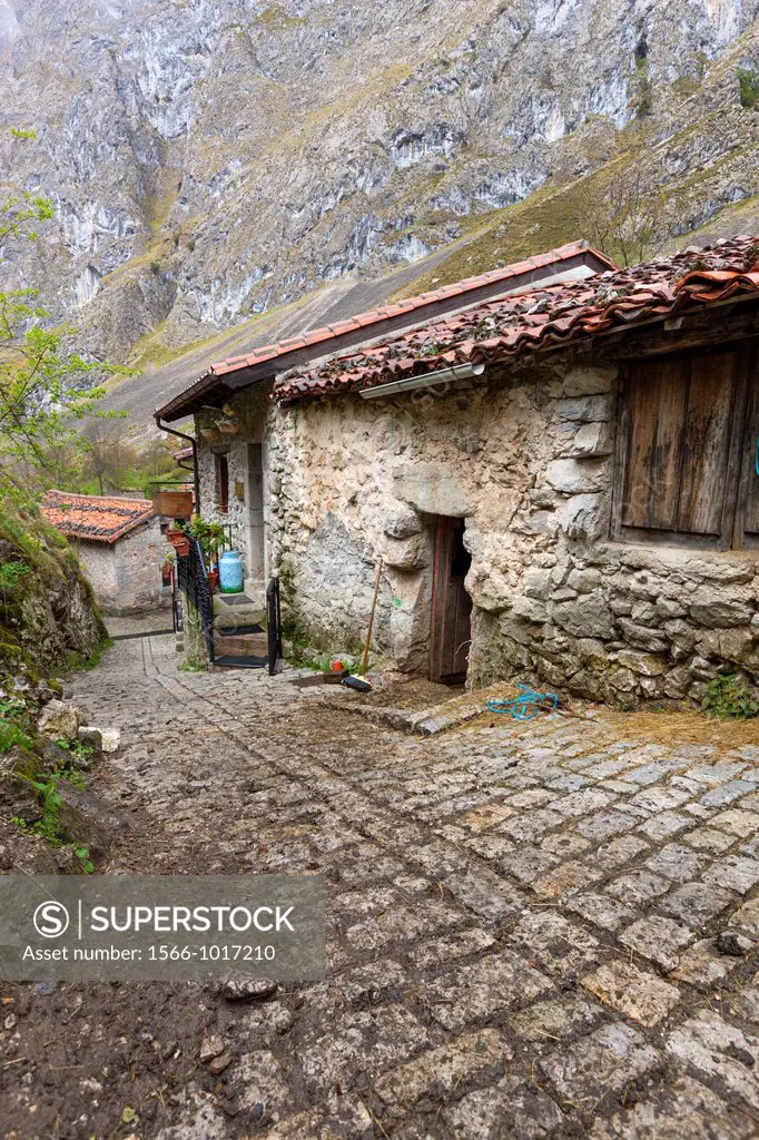 Bulnes La Villa, Cabrales, Picos de Europa National Park, Asturias, Spain