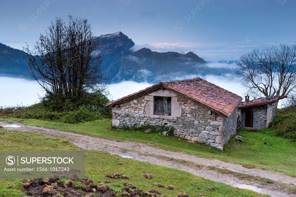 View from Cordal de Amieva on edge Picos de Europa National Park towards Cordal de Trexedu, Near Amieva, Asturias, Spain