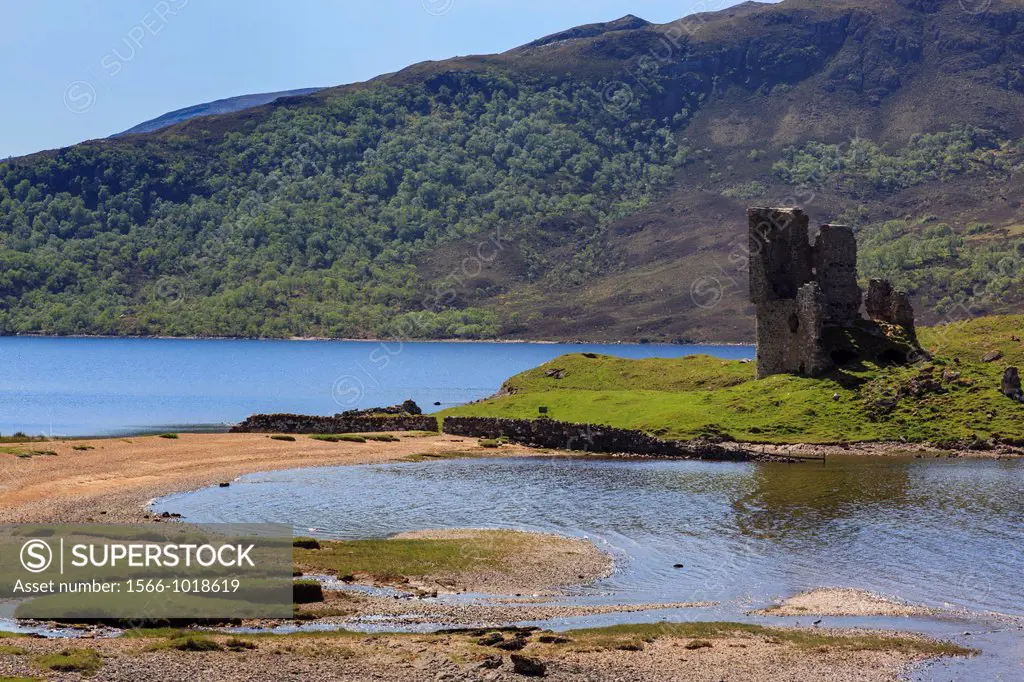 Inchnadamph, Sutherland, Highland Region, Scotland, UK, Britain, Europe  Ardvreck castle ruins on the shore of Loch Assynt in Scottish highlands