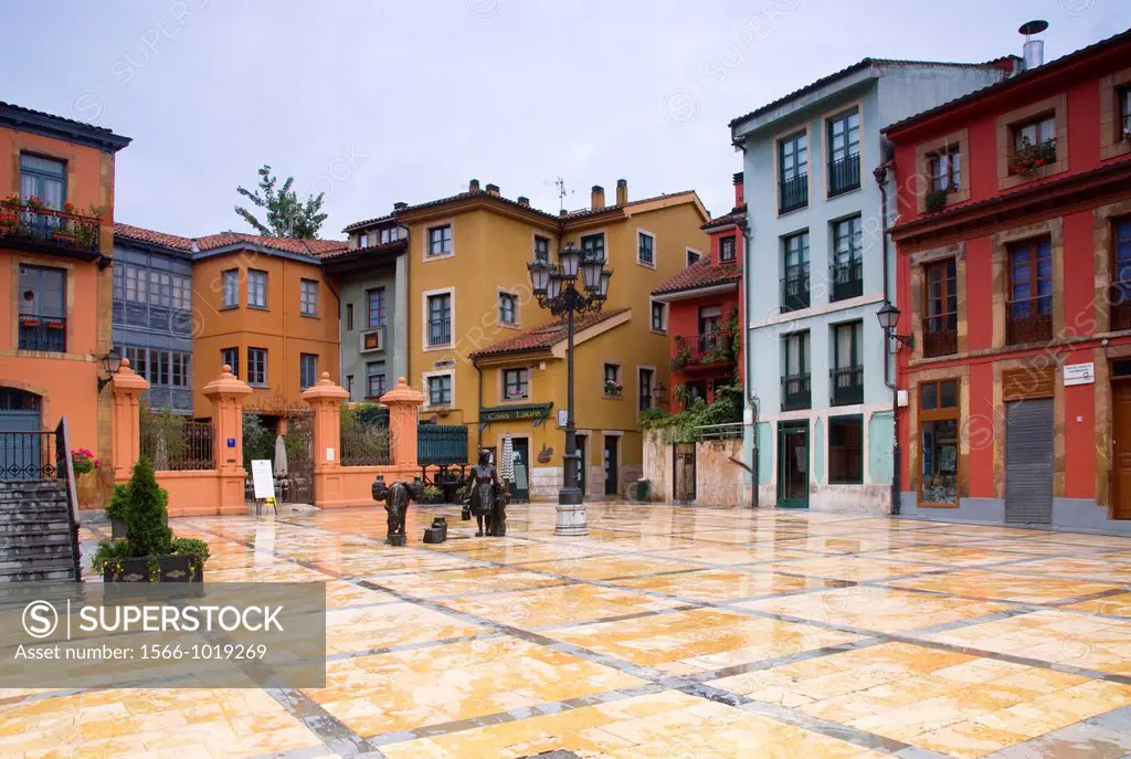 Plaza de Trascorrales, historic part of Oviedo, Asturias, Spain, Europe