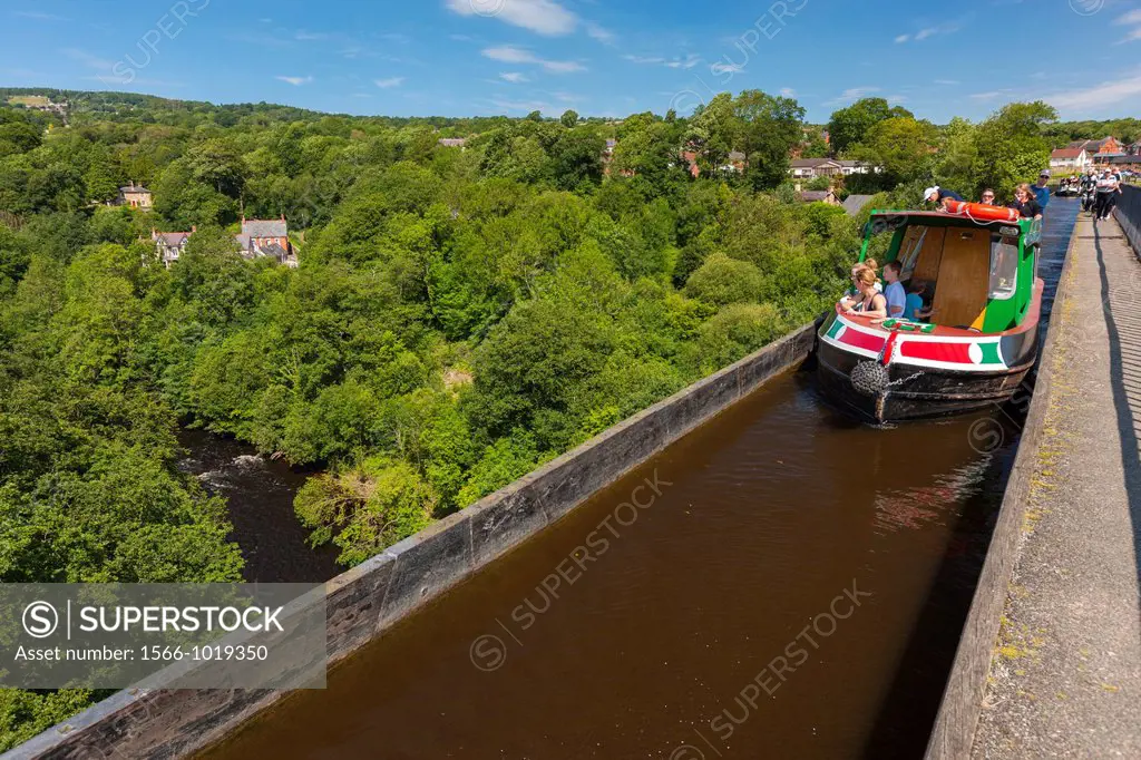 Pontcysyllte Aqueduct Welsh, Traphont Ddwr Pontcysyllte is a navigable aqueduct that carries the Llangollen Canal over the valley of the River Dee in ...