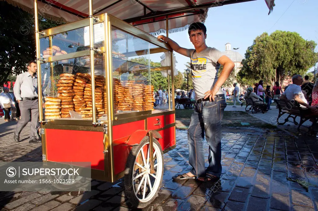 bread sales man in istanbul