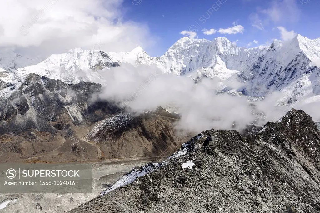 Chhukhung Ri ridge, 5550 m, Lhotse glacier, Sagarmatha National Park, Khumbu Himal, Nepal, Asia