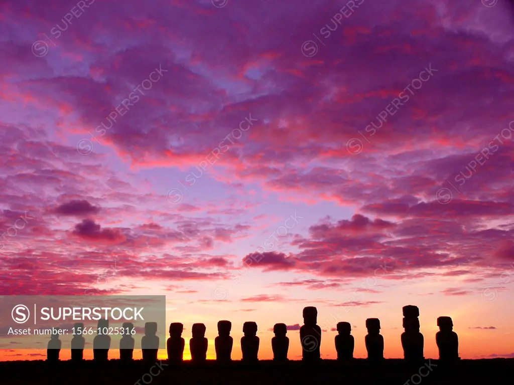 sunrise at Ahu Tongariki, Rapa Nui Easter Island, Isla de Pascua, Chile