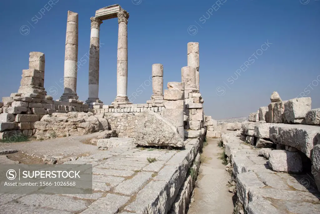 Roman Temple Of Hercules Ruins Of Citadel Amman Jordan