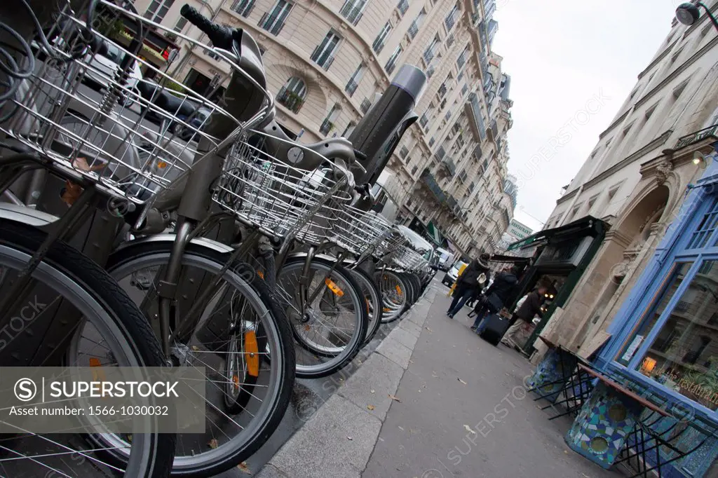 Bike service, Paris, France