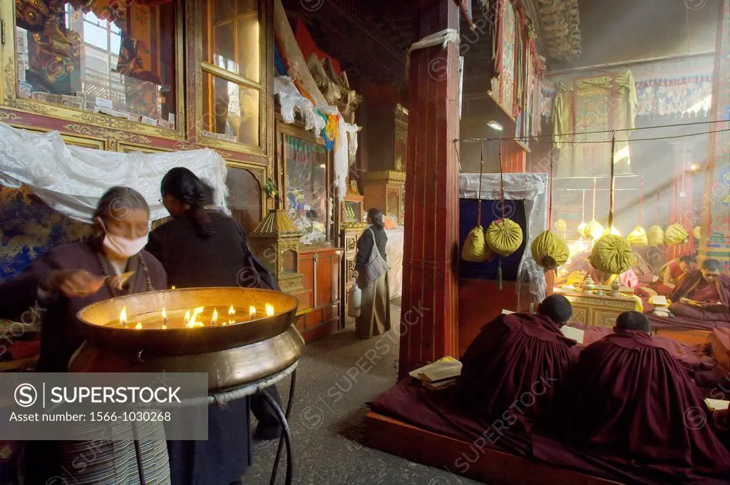 the main interior room of the ramoche temple  lhasa  lhasa prefecture  tibet  china  asia