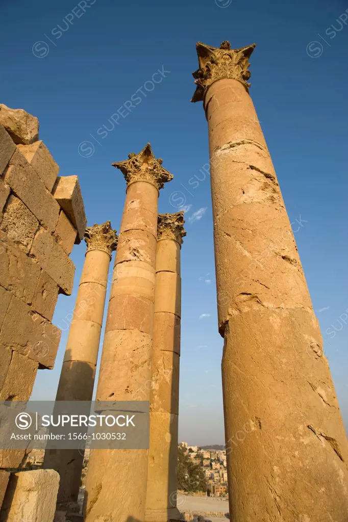 Stone Columns Roman Temple Of Artemis Ruins Jerash Jordan