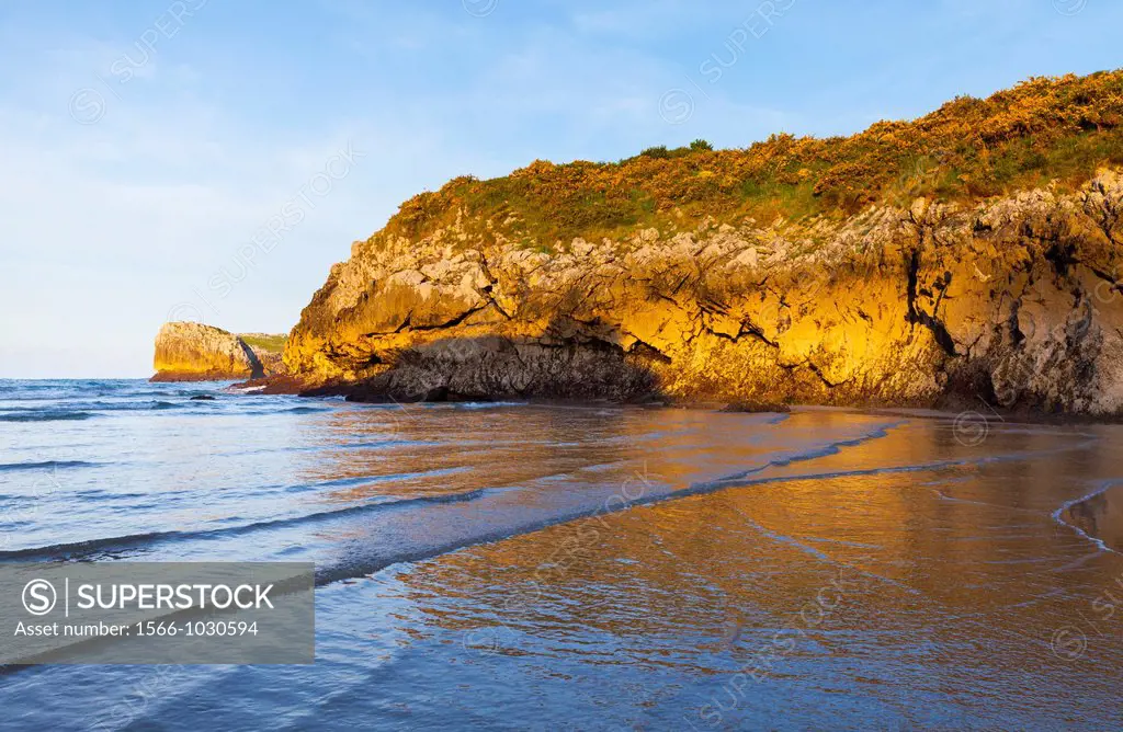 Buelna beach, Buelna, Cantabria, Bay of Biscay, Spain, Europe.