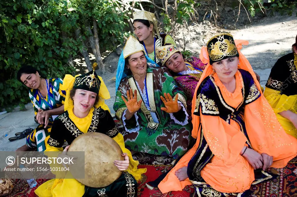 Street performers in Bukhara, Uzbekistan