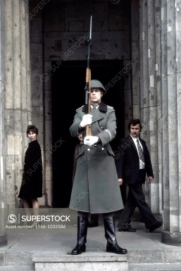 Soldier of the National People´s Army of the GDR in East Berlin - Caution: For the editorial use only  Not for advertising or other commercial use!