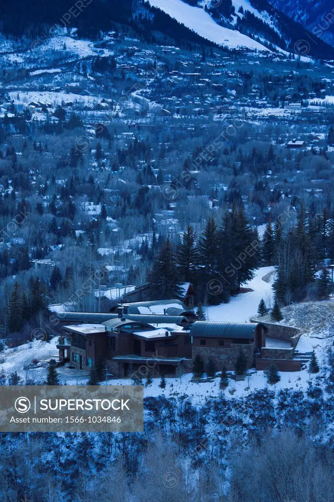 USA, Colorado, Aspen, mountainside homes, winter, dusk