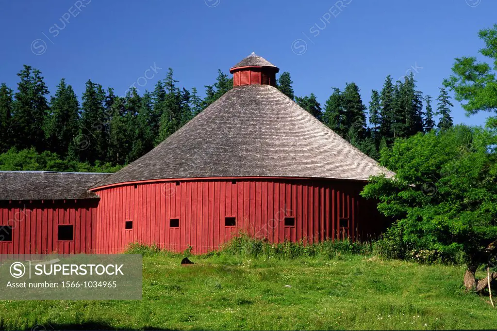 Laughlin round barn, Cowlitz County, Washington