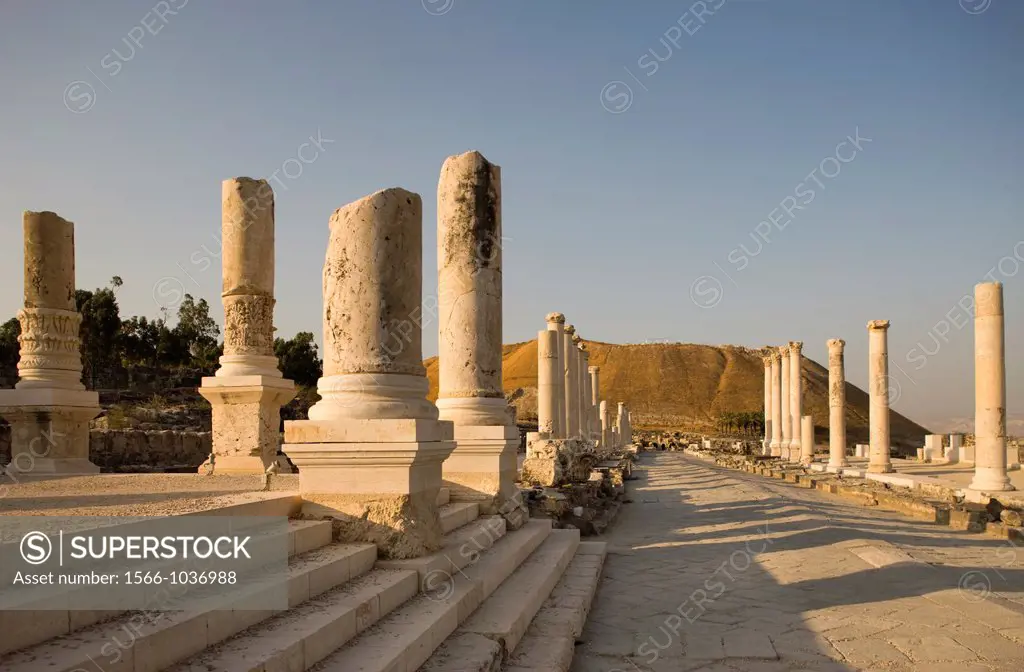 Western Bathhouse Steps Palladius Street Byzantine Colonnade Ruins Tel Beit Shean National Park Israel