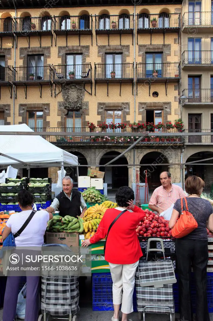 Spain, Navarre, Estella, Plaza de los Fueros, market, people,