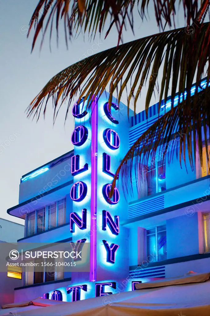 Colony Hotel, Ocean Drive, South Beach, Art deco district, Miami beach, Florida, USA.