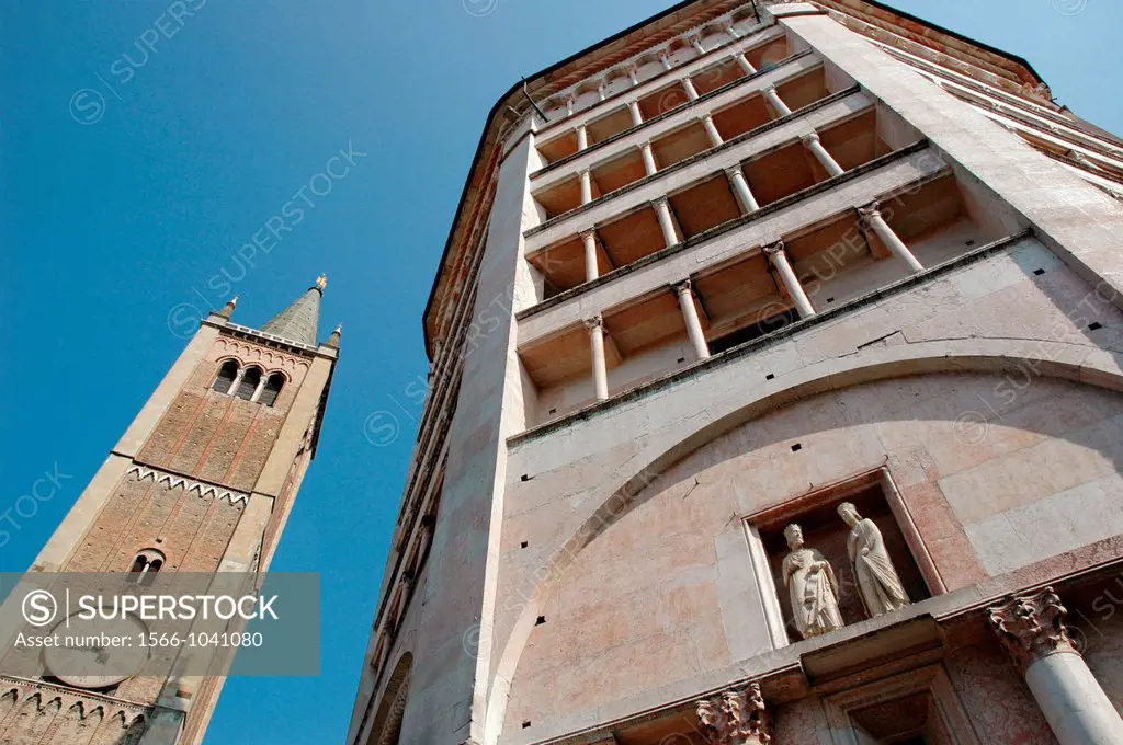 Parma, Emilia-Romagna, Italy: Piazza del Duomo, with the Battistero on the right  