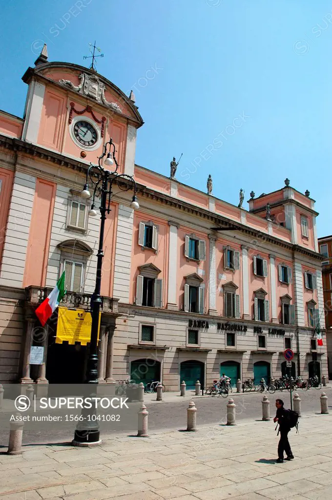 Piacenza, Emilia-Romagna, Italy: Piazza and Palazzo del Governatore  