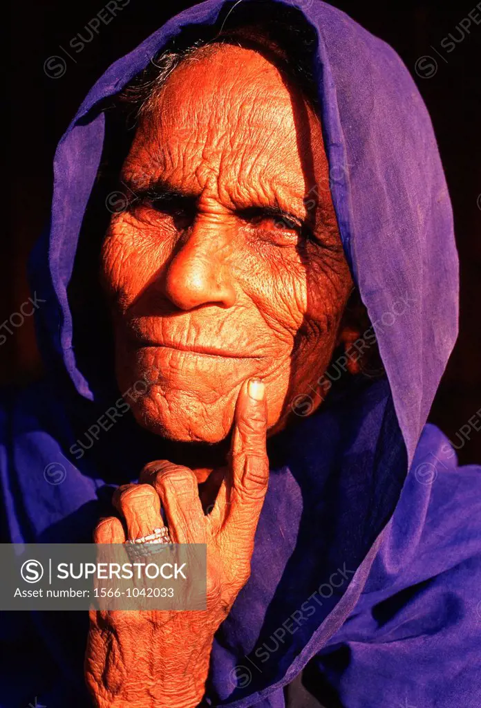 Woman belonging to an untouchable group. Madhya pradesh state, India.