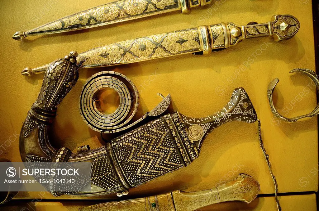 Traditional Arab dagger or khanjar, Souvenir carpet and jewelry antique shop, Jordan, Middle East.