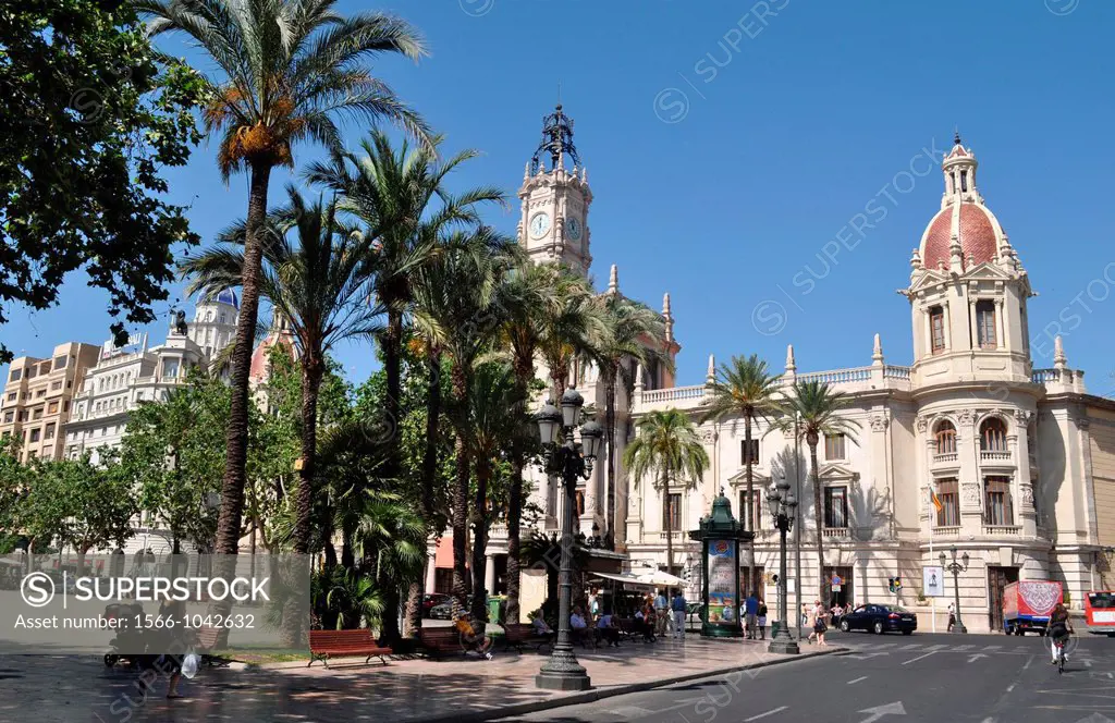 Valencia, Spain: Plaza del Ayuntamiento