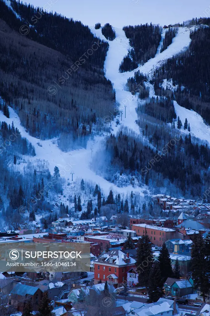 USA, Colorado, Telluride, elevated town view from Tomboy Road, dawn