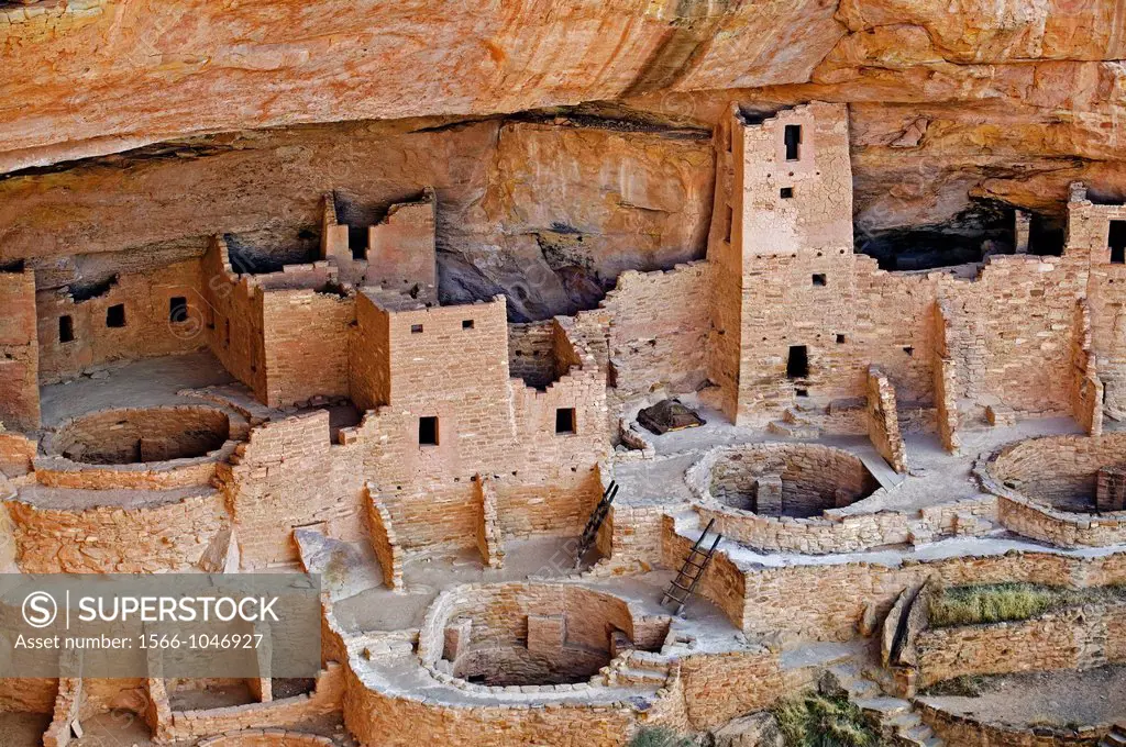 Cliff Palace ruins at Mesa Verde National Park, Colorado, USA.