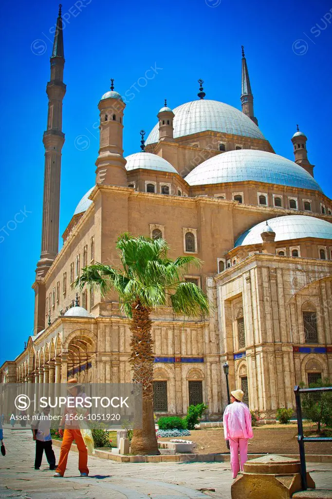 Mohammed Ali mosque Alabaster mosque on top of Salah Aldin citadel, Cairo  Egypt
