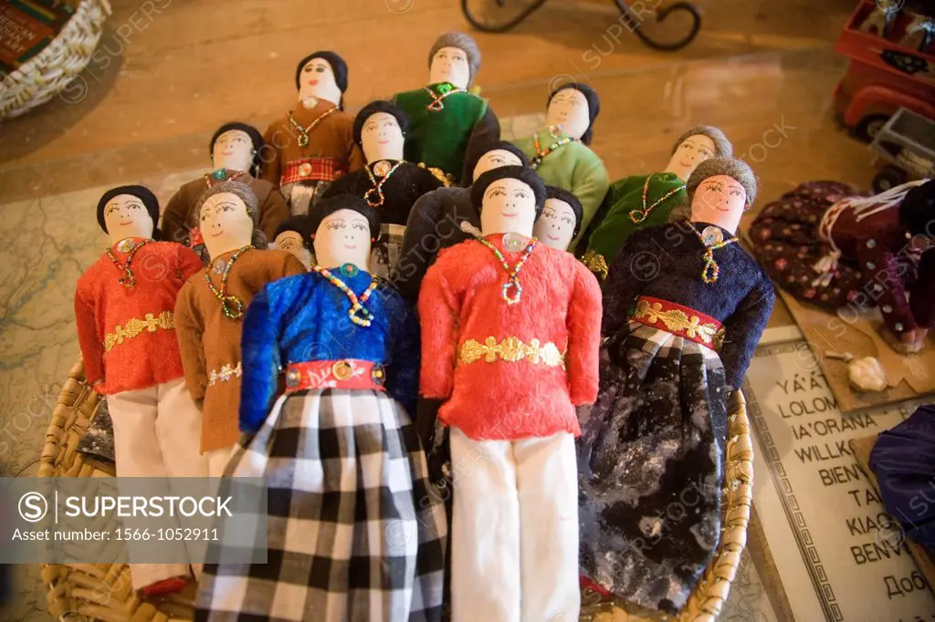 Navajo dolls, Hubbell Trading Post, Arizona, USA