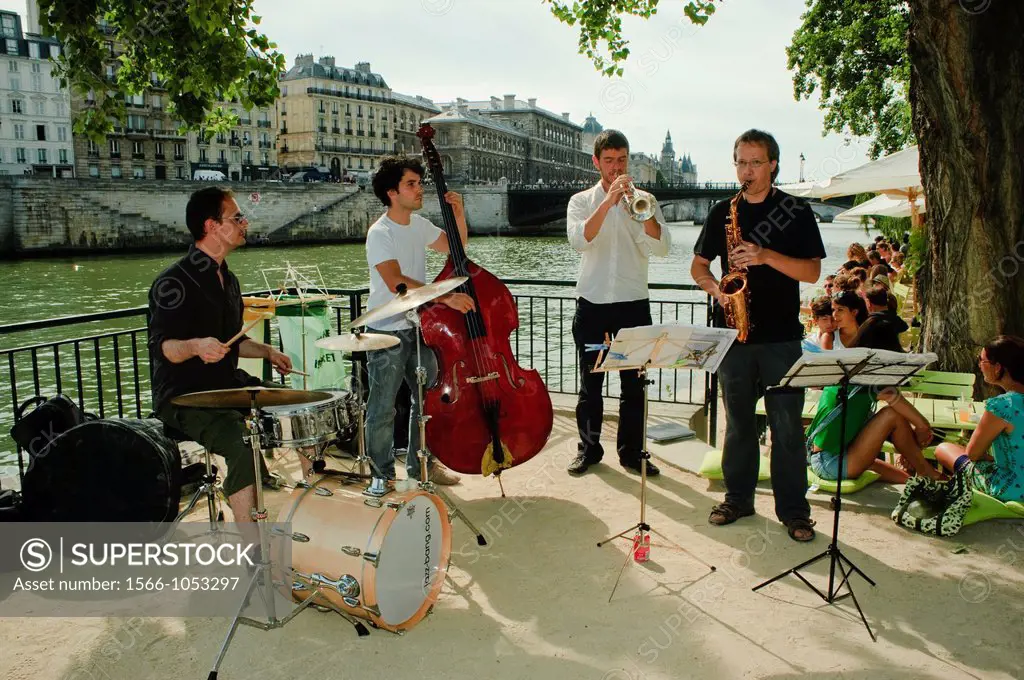 Paris, France, Jazz Band Performing on River Bank of Seine, at Paris Plage, Summer Event