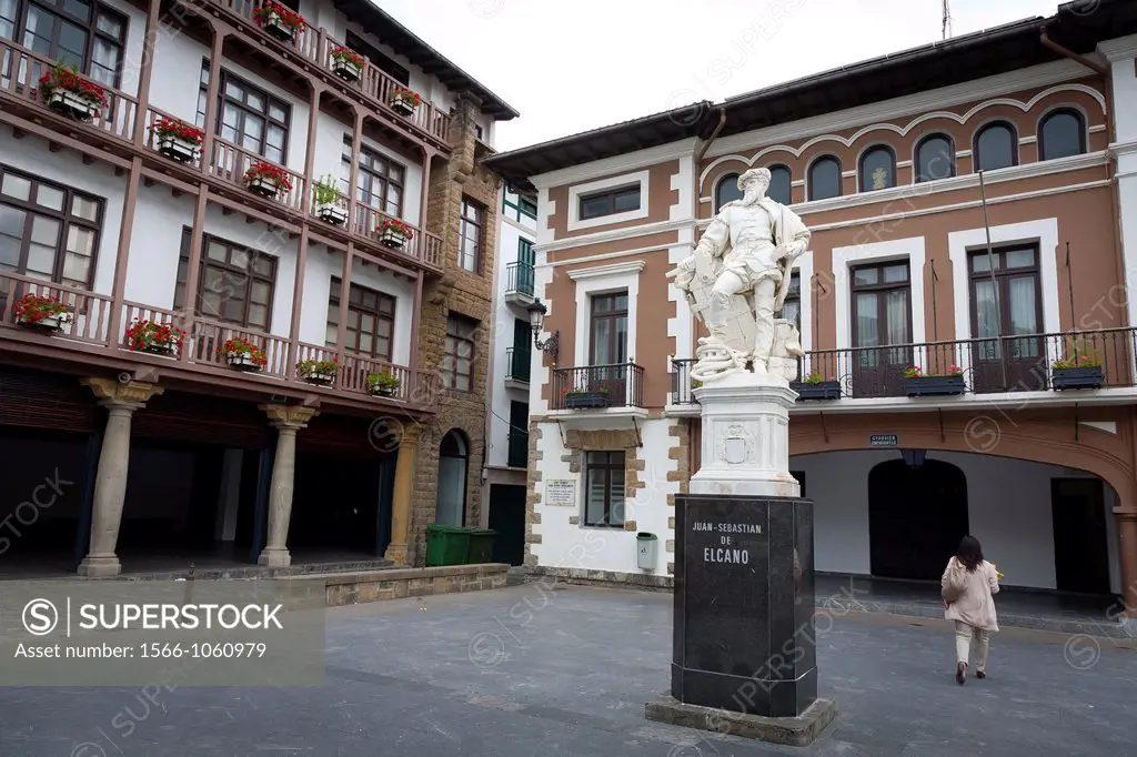 Juan Sebastian Elcano monument  Getaria, Gipuzkoa, Basque Country, Spain