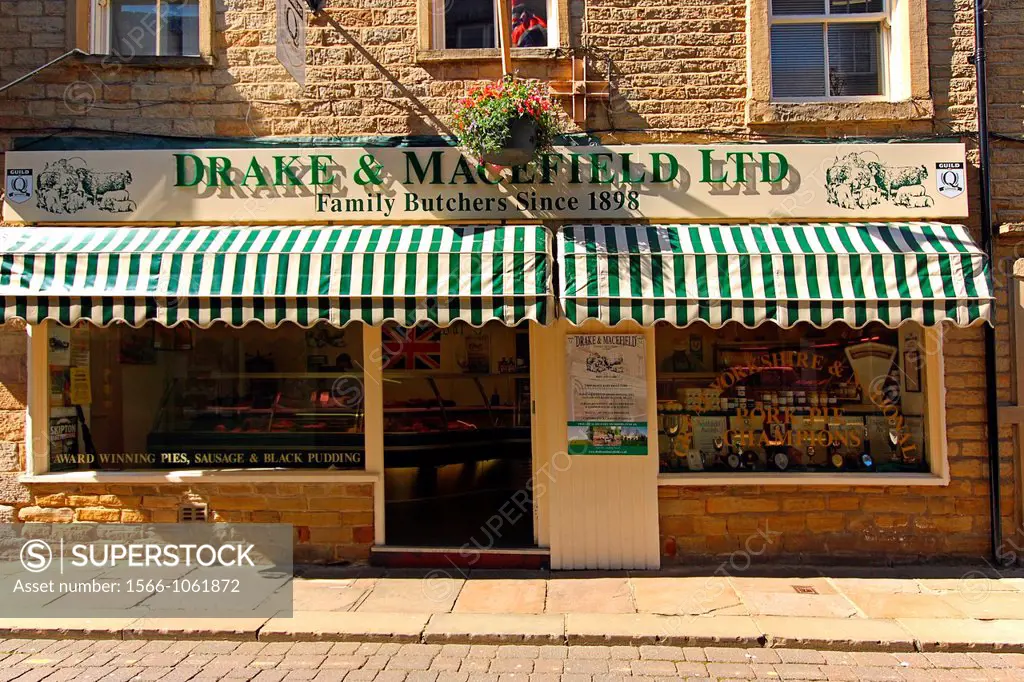 Streets of Skipton with local business shop, Yorkshire, England, Great Britain