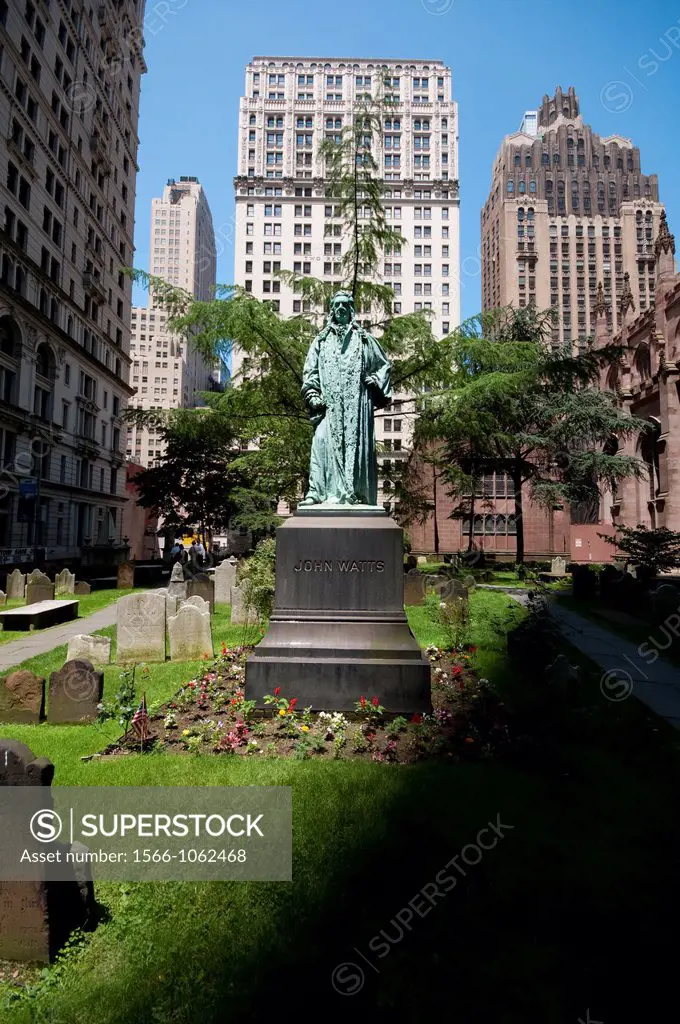 USA, New York City, Manhattan, Trinity Church Cemetery, the statue of John Watts